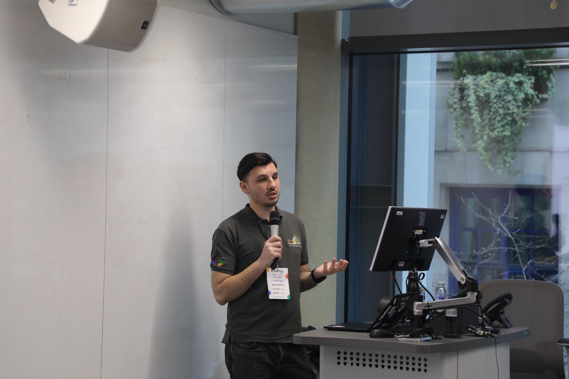Stefan Cornea speaking on stage